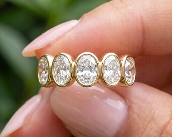 Five Stone Oval Matching Band, Bezel Set Oval Moissanite Band, 5 Stone Wedding Band, 14K Gold Oval Stackable Ring, Bridal Wedding Band.
