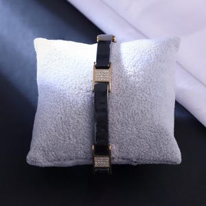 Black Ceramic Men&#39;s Bracelet: Gold-Plated Accents, Cubic Zirconia