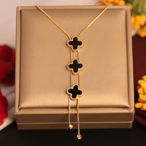 Mother of Pearl Clover Necklace: 18k Rose Gold Plated Stainless Steel