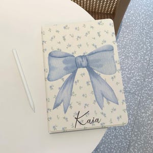 Floral Bow Blue iPad Case for iPad Pro 12.9” 11” 2024, Air 6 5 4, Mini 6,M4 M2, iPad 10 9 8 10.9", Custom iPad Case with Apple Pencil Holder