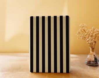 Black Stripes Kindle Case Paperwhite 12th 7"/11th 6.8"/10th 6", Kindle 10th 11th Gen, Kindle 2024 Colorsoft, Kobo Clara Case with Hand Strap