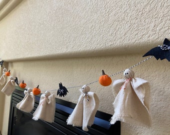 Ghost Garland Halloween, Halloween Decor, Farmhouse Decor, Halloween Mantle Garland, Pumpkin Garland Decor,