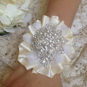 Wrist Corsage  Brooch Wrist Corsage Wedding Bridal Jewelry Mothers of the Bride & Groom Gift  Wedding Corsage Grandma Gift Keepsake