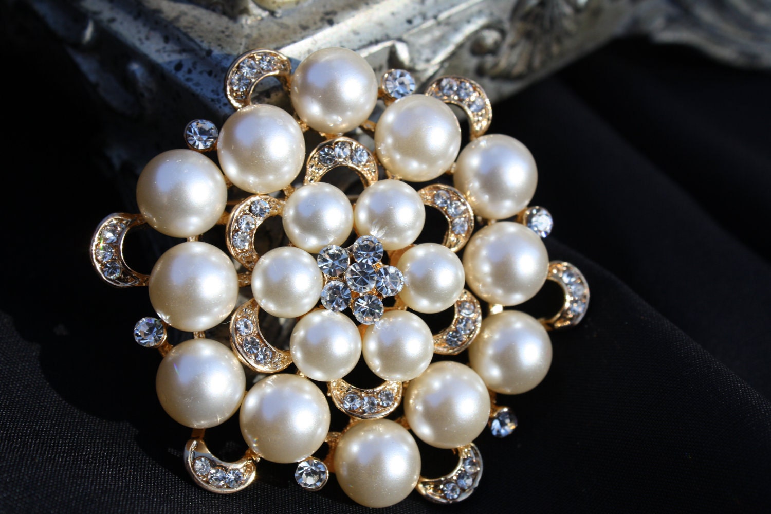 Broche Strass Cristal – Décoration Gâteau Mariage – Your Perfect Gifts