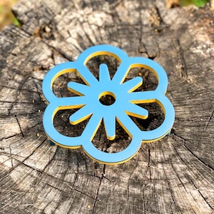 Floral Metal Trivet: Heat-Resistant Kitchen Counter Decor
