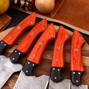Personalized Damascus Steel Chef Set, Damascus Steel Chef Knifw Set For Christmas Gift, Damascus Handmade Kitchen Set For Mother Day Gift. 画像 10