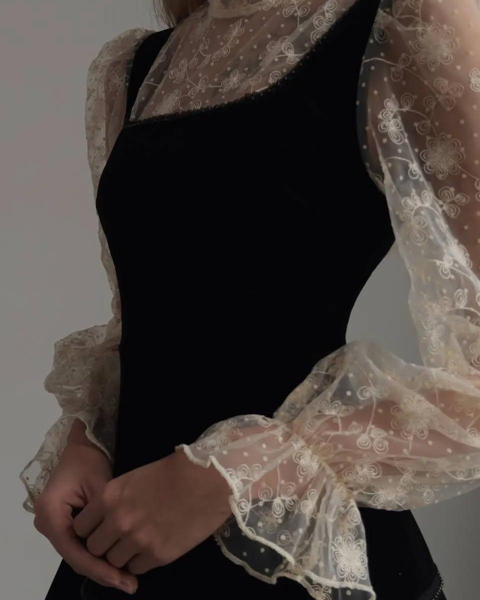 denim rhinestone dress Buy Now Chemistry EMBELLISHED FITTED MINI Pay With:$30.00 (Silkroll Fee: $0.75) neckline_Strapless Sweetheart Emerald Green Velvet