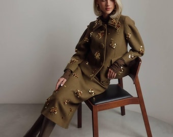 Elegant Women's Suit Set: Autumn Jacket & Midi Skirt