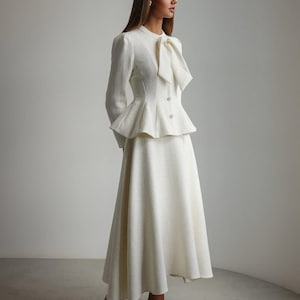 cream renaissance dress A Girls Renaissance Dress - Italian 16th Century Princess