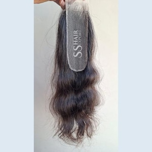 Onbewerkt Indiaas mensenhaar extensions met Swiss Lace Closure 2*6 - Natuurlijk golvend, transparant kant, handgemaakt afbeelding 2
