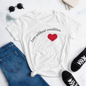 Women&#39;s short sleeve t-shirt