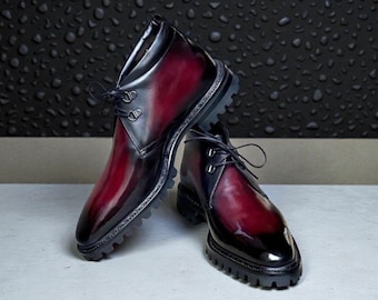 Luksusowe, ręcznie robione, męskie, bordowe, skórzane buty typu chukka z cieniowaną podeszwą Vibram