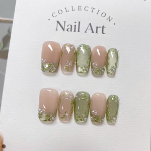 cat eye flower nails/ hand painted nails /custom press on nails/ hand made Press on Nails/Faux Acrylic Nails/ Gel Nails/Press on Nail