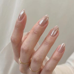 pearl white chrome nails/ hand painted nails /custom press on nails/ hand made Press on Nails/Faux Acrylic Nails/ Gel Nails/Press on Nail