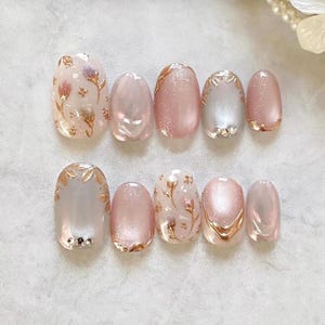cat eye gold flower nails/ hand painted nails /custom press on nails/ hand made Press on Nails/Faux Acrylic Nails/ Gel Nails/Press on Nail