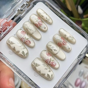 cat eye flower nails/ hand painted nails /custom press on nails/ hand made Press on Nails/Faux Acrylic Nails/ Gel Nails/Press on Nail