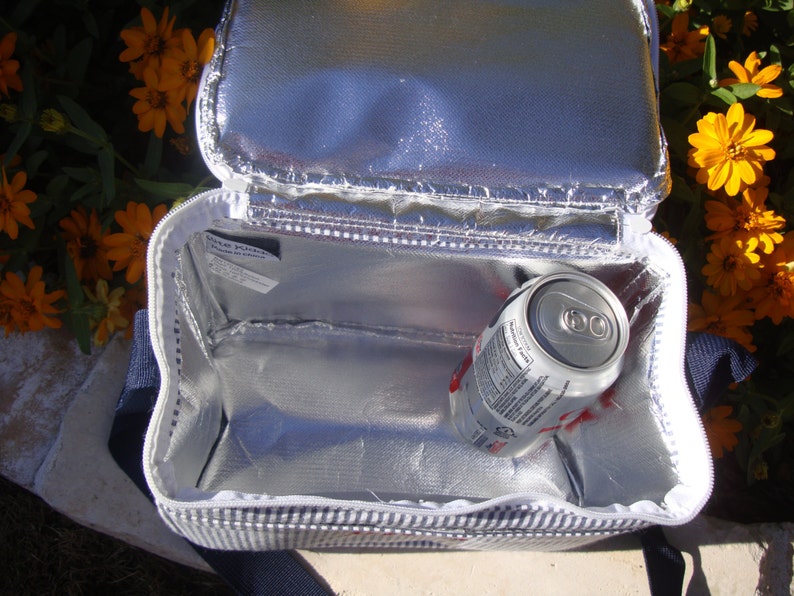 Personalized Seersucker Lunch Box: Embroidered Insulated Cooler Bag bild 5