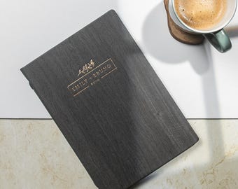 Träinspirerat PU-finish Smal menyomslag (10 st) - Rustikt bar- och vinlisthållare med anpassad logotyp, cocktailmeny i trä