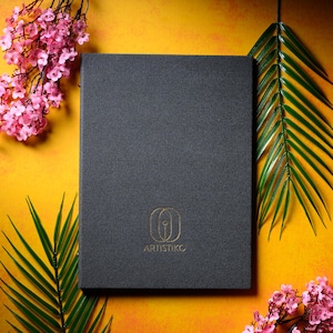 Inspiratie voor het ontwerp van een menukaartomslag voor restaurants, elegante hotelhouder met logo, gemaakt van jute, luxe boek, antraciet, A4-formaat, minimale afname 10 stuks.