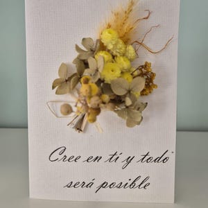 Carte exclusive faite à la main avec bouquet de fleurs séchées | Cartes avec des phrases de motivation