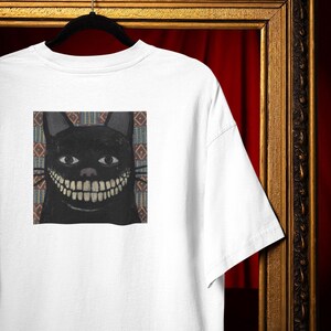 Surrealistisk svart katt-t-shirt, gotisk skräckkonst (unisex S-4XL) Comfort Colors® bild 3