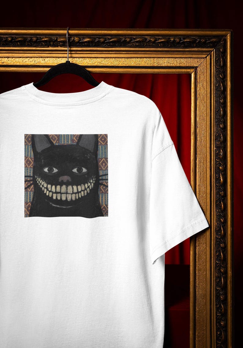 Surrealistisk svart katt-t-shirt, gotisk skräckkonst (unisex S-4XL) Comfort Colors® bild 3