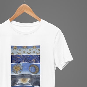 Celestial Vintage Art T-shirt, middeleeuws Cosmic Sky Design T-shirt, Sun Moon Stars grafisch shirt, mystiek heelal lagen print T-shirt