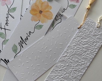 Marcapáginas personalizado nombre y flor. Punto de libro. Marcadores lectura personalizado. Impreso en papel de textura.