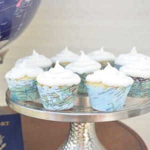 Vintage Map Mini Cupcake-Wrapper - Lass das Abenteuer beginnen mit diesen bunten Weltatlas Mini Cupcake-Wrapper.