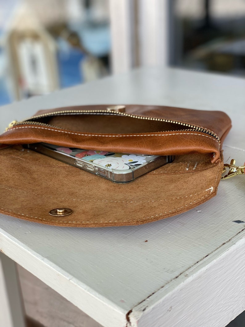 The Path Less Traveled cross body purse. Adjustable strap. Two leather colors.