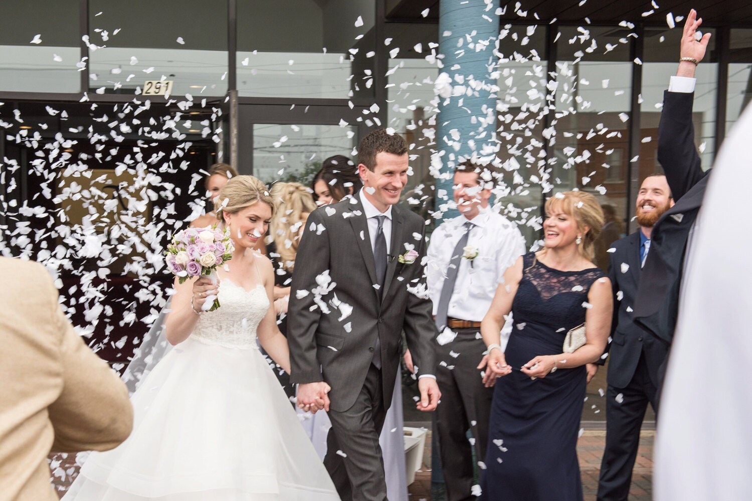 Bengalas De Humo De Colores Cañones De Confeti Corazones - Pack X5 (Blanco,  Biodegradable, Para Bodas/Eventos) Cañon Confeti Boda, image size:1500x1001