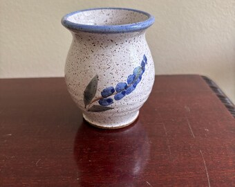 Vintage Petite Granite Lake Pottery Vase/Container with Blue Flower Pattern