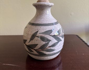 Vintage Granite Lake Pottery Petite Oil Lamp/Bud Vase with Green Leaf Pattern