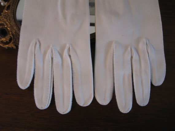 Vintage Schiaparelli   Fownes  White Gloves  7 1/… - image 10