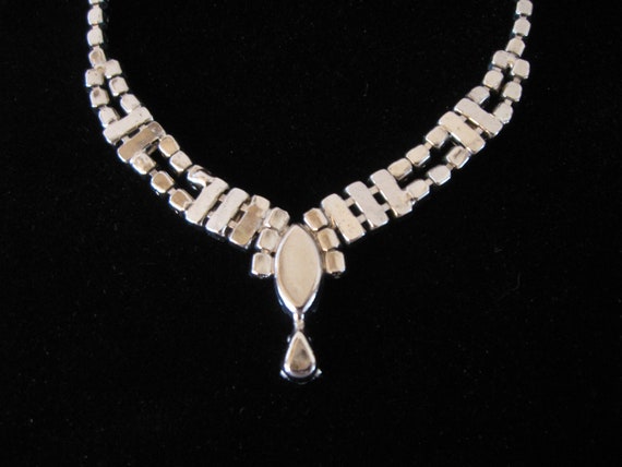 Gorgeous Clear Rhinestone Necklace with Baquettes… - image 7