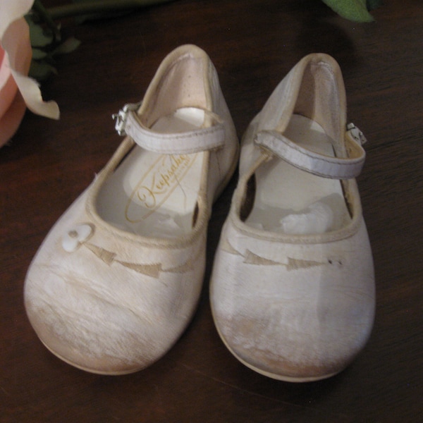 Adorable Vintage  Mary Janes in White Leather  4 1/2" long  2" W  Doll Shoes  Display  Decorating  Photo Op  Collectible  Nursery Decor