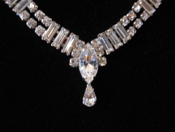 Gorgeous Clear Rhinestone Necklace with Baquettes… - image 3