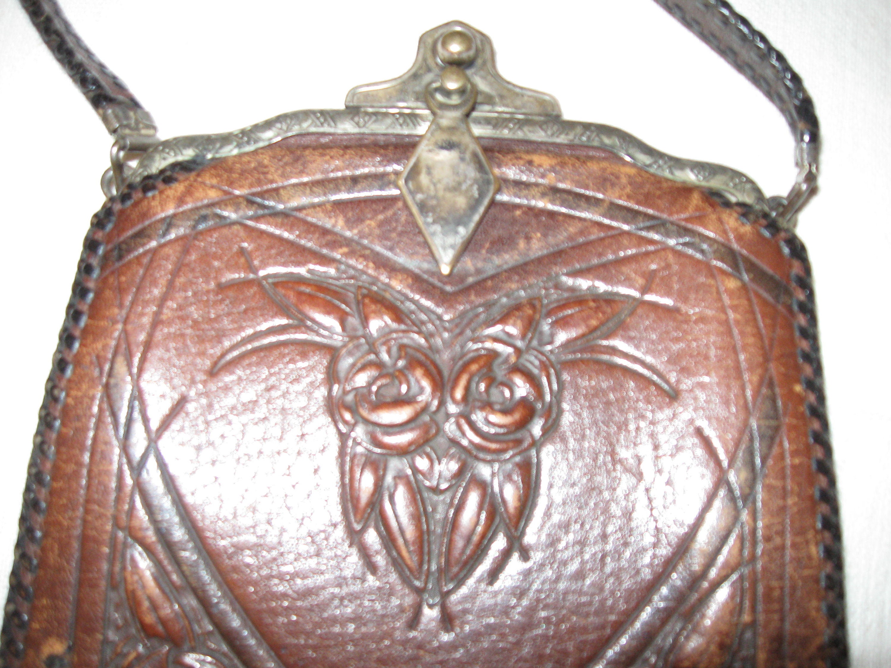 1920s 30s Arts + Crafts Nouveau tooled leather purse – Hemlock Vintage  Clothing