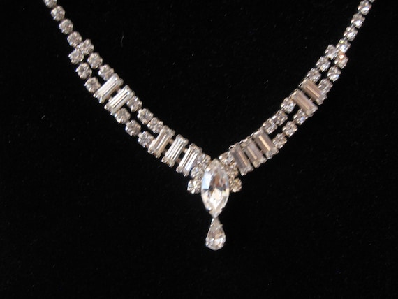 Gorgeous Clear Rhinestone Necklace with Baquettes… - image 1