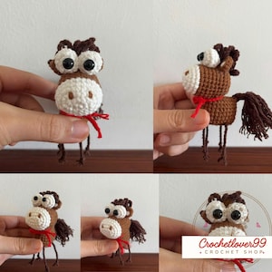 Peut inclure: Un cheval en crochet fait à la main, avec de grands yeux globuleux, un museau blanc et une crinière et une queue marron. Le cheval a de fines pattes marron et une écharpe rouge. Le texte "Crochetlover99 + Crochet Shop" est visible.