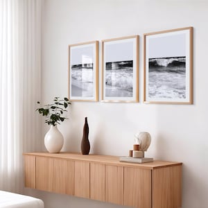 Tríptico de olas marinas en blanco y negro para pared – Láminas minimalistas de fotografía playera – Decoración moderna para el hogar con estilo costero – Descarga digital
