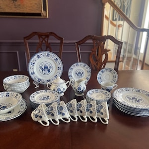 J&G Meakin, Royal Staffordshire, Sampler Ironstone made in England