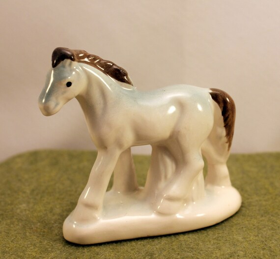 miniature horse figurines