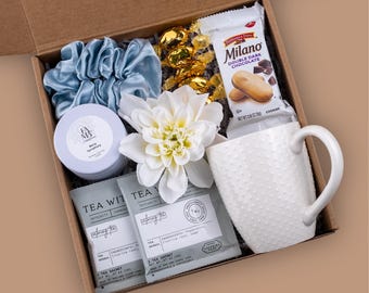 New Mom Gift Basket, Care Package for Her, Birthday Box, Mother Gift Set, Gift for Mothers Day from Siblings
