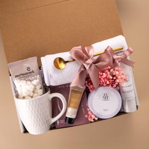 Graduation Gift Box | Congratulations Gift | College Graduation | Grad Gift | Personalized Gift | Graduation Box 2025 | Care Package