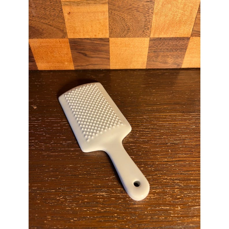 Helen's Asian Kitchen Grater - Thumbnail 5