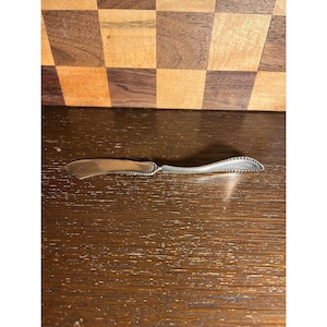 Extra Coin Silver Plate Decorative Beaded Twisted Handle Butter Knife Spreader