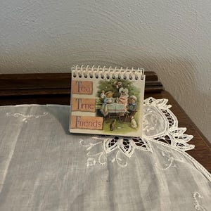 Livre d&#39;amis de l&#39;heure du thé