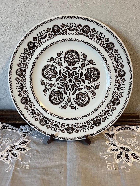 Vintage Wellesley Dinner Plate Wood and Sons Burslem England