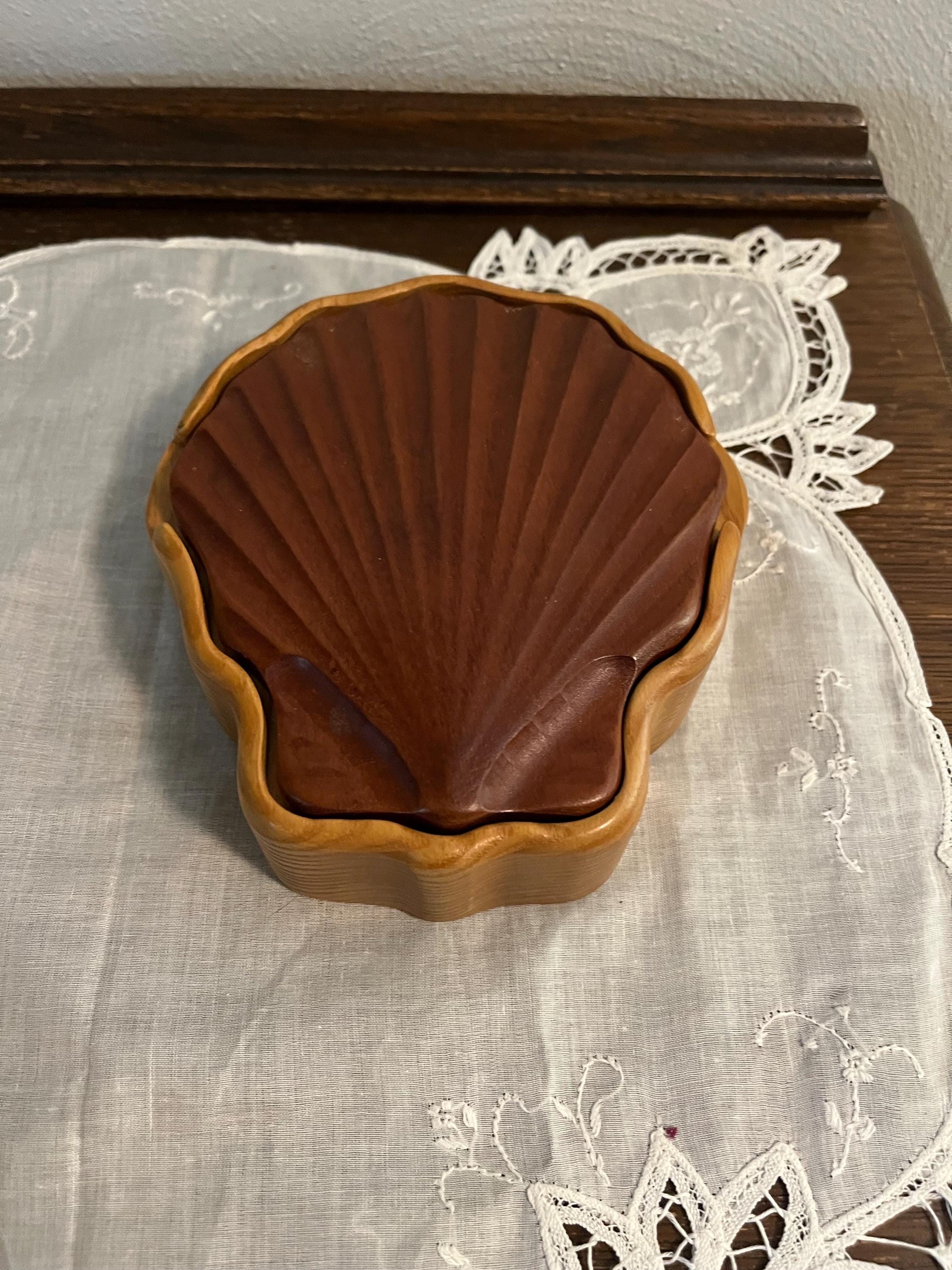 木製の蓋付き貝殻型小物入れ - Etsy 日本